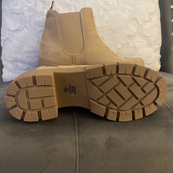 Chunky Beige Boots - Picture 2 of 2
